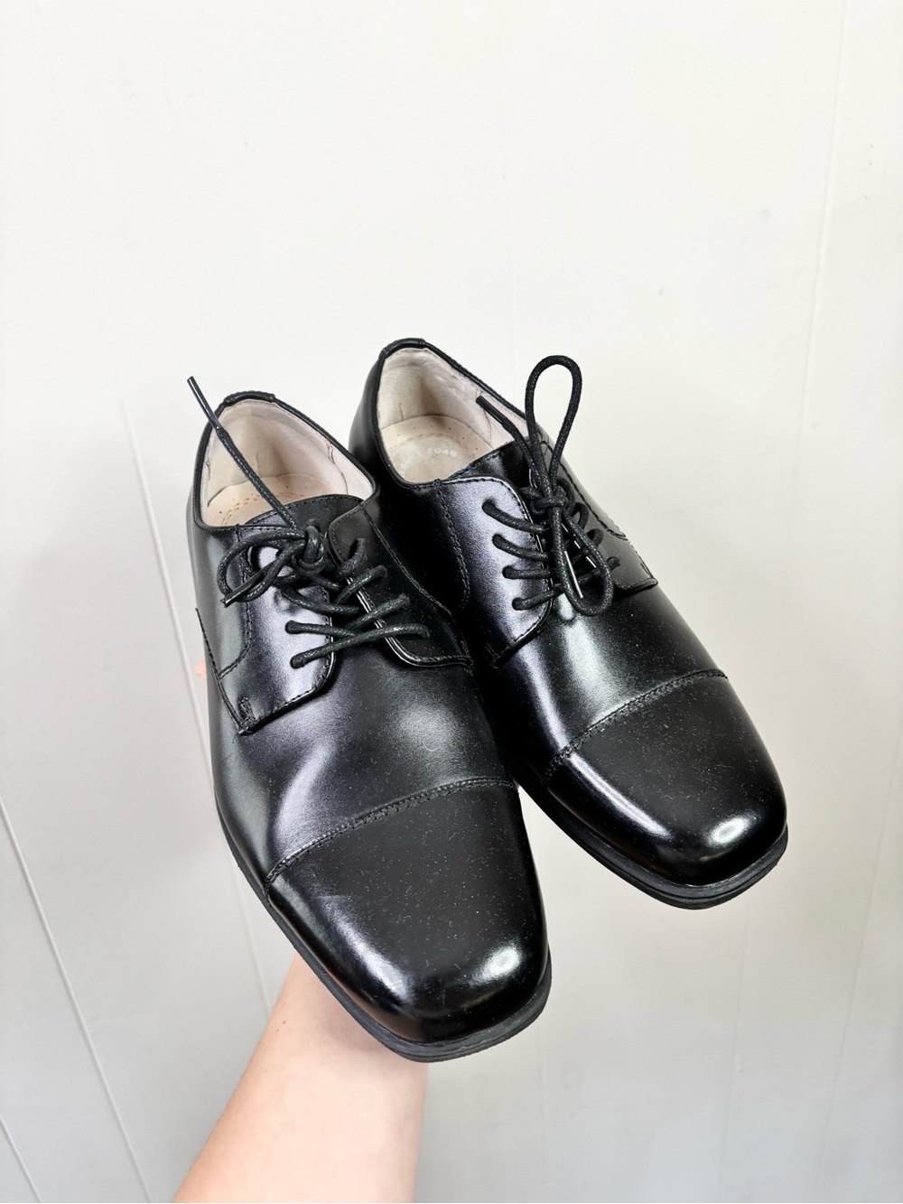 Florsheim big kids Reveal Cap Toe Ox, Jr. dress shoes black leather size 5 wide - Picture 2 of 8